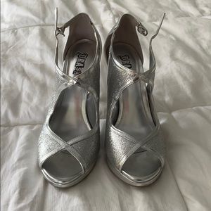 Sparkle silver high heel